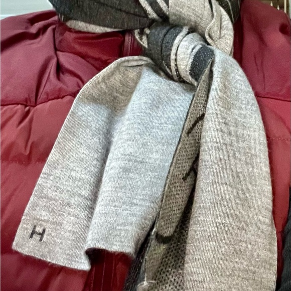 ❌SOLD❌ AUTHENTIC HERMES Tete a Equestre Reversible Scarf w original box & ribbon - Picture 9 of 13